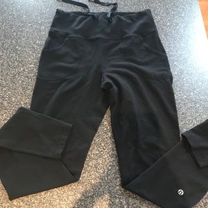 Lulu Lemon size 8